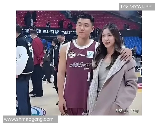 高诗岩：从年轻篮球新星到职业生涯的璀璨之路探索与成长