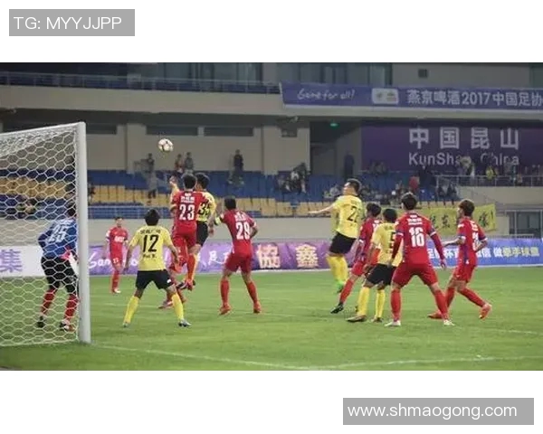 梅州客家与苏州东吴的激烈对决展现足球魅力与团队精神的巅峰之战