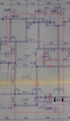 请建筑专业的帮忙看下图纸